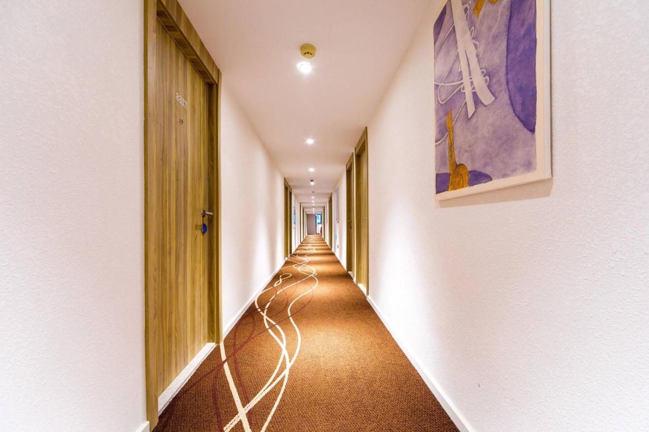 Hanting Hotel Shanghai North Bund Hailun Road ภายนอก รูปภาพ