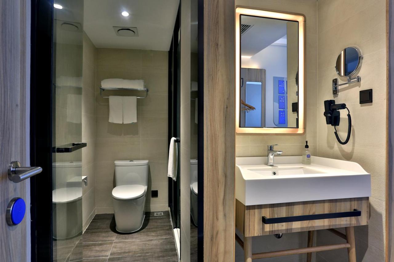 Hanting Hotel Shanghai North Bund Hailun Road ภายนอก รูปภาพ